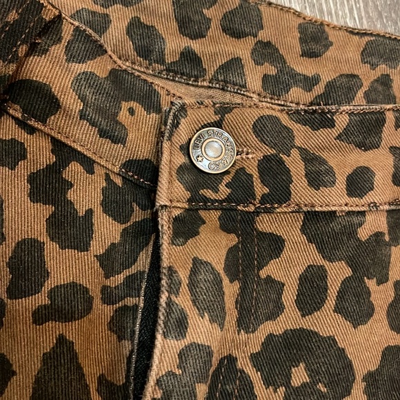 Cheetah flared jeans - Picture 5 of 6